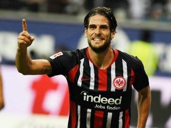 Goncalo Paciencia verlängert bis 2023 bei der Eintracht Goncalo Paciencia verlängert bis 2023 bei der Eintracht