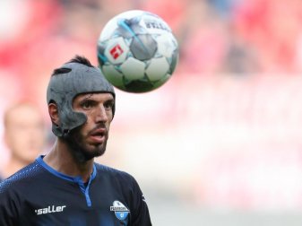 Der Paderborner Klaus Gjasula hat einen unrühmlichen Rekord eingestellt. Foto: Friso Gentsch/dpa Der Paderborner Klaus Gjasula hat einen unrühmlichen Rekord eingestellt. Foto: Friso Gentsch/dpa
