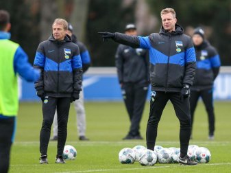 Nach der Kritik von Fans hat Hertha BSC den befristeten Zugang zu öffentlichen Trainings wieder zurückgenommen. Foto: Andreas Gora/dpa Nach der Kritik von Fans hat Hertha BSC den befristeten Zugang zu öffentlichen Trainings wieder zurückgenommen. Foto: Andreas Gora/dpa