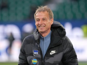 Trainer Jürgen Klinsmann bezeichnete den Wirbel um den Fan-Ausschluss als Missverständnis. Foto: Peter Steffen/dpa Trainer Jürgen Klinsmann bezeichnete den Wirbel um den Fan-Ausschluss als Missverständnis. Foto: Peter Steffen/dpa