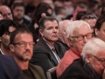 Andi Möller bei der Mitgliederversammlung von Eintracht Frankfurt. Foto: Frank Rumpenhorst/dpa