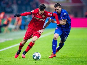 Leverkusens Kai Havertz (l) im Zweikampf mit Düsseldorfs Marcel Sobottka. Foto: Rolf Vennenbernd/dpa Leverkusens Kai Havertz (l) im Zweikampf mit Düsseldorfs Marcel Sobottka. Foto: Rolf Vennenbernd/dpa