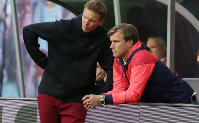 Sportdirektor Krösche (r.) verteidigt Nagelsmann-Kritik