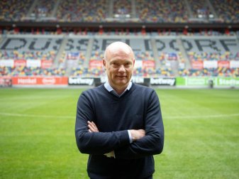 Muss das Selbstbewusstsein der Spieler stärken: Uwe Rösler, neuer Trainer von Fortuna Düsseldorf. Foto: Bernd Thissen/dpa Muss das Selbstbewusstsein der Spieler stärken: Uwe Rösler, neuer Trainer von Fortuna Düsseldorf. Foto: Bernd Thissen/dpa