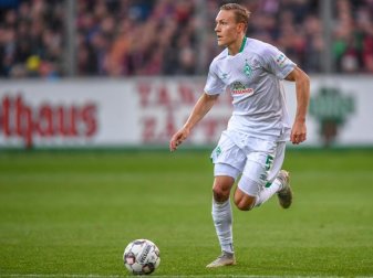 Fällt länger als erwartet für Werder Bremen aus: Ludwig Augustinsson. Foto: Patrick Seeger/dpa Fällt länger als erwartet für Werder Bremen aus: Ludwig Augustinsson. Foto: Patrick Seeger/dpa