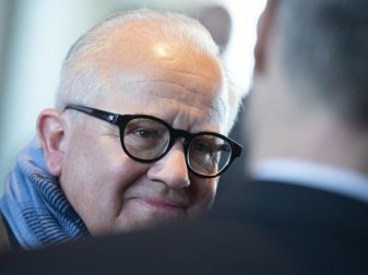 Hält frühere Anstoßzeiten bei Länderspielen für familienfreundlicher: DFB-Präsident Fritz Keller. Foto: Boris Roessler/dpa Hält frühere Anstoßzeiten bei Länderspielen für familienfreundlicher: DFB-Präsident Fritz Keller. Foto: Boris Roessler/dpa