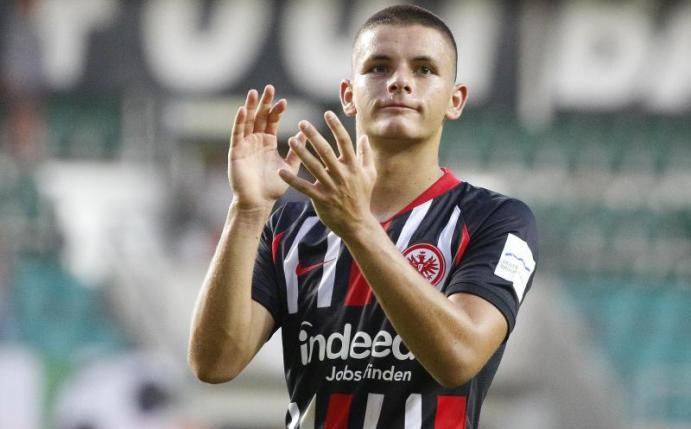 Dejan Joveljic verlässt auf Leihbasis Eintracht Frankfurt. Foto: Patrick Franck/picture alliance/dpa