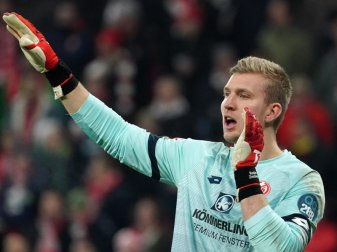 Hat seinen Vertrag beim FSV Mainz 05 verlängert: Torwart Robin Zentner. Foto: Thomas Frey/dpa Hat seinen Vertrag beim FSV Mainz 05 verlängert: Torwart Robin Zentner. Foto: Thomas Frey/dpa