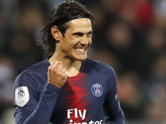 Bleibt für den Rest der Saison bei Paris Saint-Germain: Edinson Cavani. Foto: Christophe Ena/AP/dpa Bleibt für den Rest der Saison bei Paris Saint-Germain: Edinson Cavani. Foto: Christophe Ena/AP/dpa