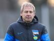 Unangefochtene Nummer eins bei den Ausgaben für neue Spieler bei den Winter-Transfers ist Hertha BSC mit Trainer Jürgen Klinsmann. Foto: Andreas Gora/dpa