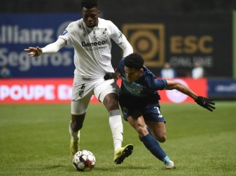 Bayer Leverkusen verpflichtet Verteidiger Tapsoba (l.) Bayer Leverkusen verpflichtet Verteidiger Tapsoba (l.)
