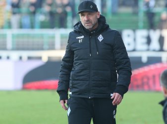 Trainer Trares und Mannheim spielen 1:1 gegen Magdeburg Trainer Trares und Mannheim spielen 1:1 gegen Magdeburg