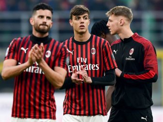Daniel Maldini (Mitte) gab sein Debüt in der Serie A Daniel Maldini (Mitte) gab sein Debüt in der Serie A