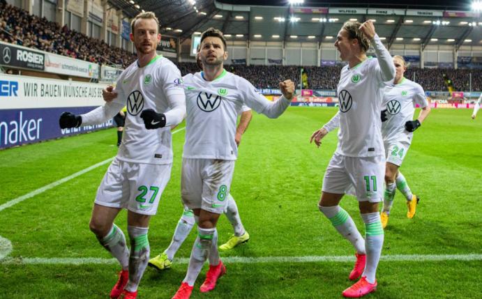 Wolfsburg schafft in Paderborn einen Befreiungsschlag