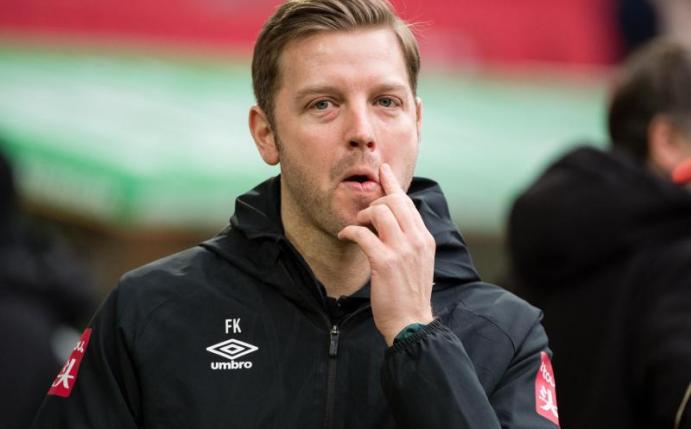 Wird bei seiner Arbeit als Trainer von Werder Bremen hinterfragt: Florian Kohfeldt. Foto: Matthias Balk/dpa