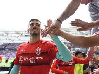 Wird im Pokalspiel gegen Bayer Leverkusen im Tor des VfB stehen: Stuttgarts Keeper Fabian Bredlow. Foto: Edith Geuppert/dpa Wird im Pokalspiel gegen Bayer Leverkusen im Tor des VfB stehen: Stuttgarts Keeper Fabian Bredlow. Foto: Edith Geuppert/dpa