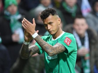 Hat sich im Pokalspiel gegen den BVB verletzt: Werders Davie Selke. Foto: Carmen Jaspersen/dpa Hat sich im Pokalspiel gegen den BVB verletzt: Werders Davie Selke. Foto: Carmen Jaspersen/dpa