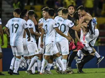 Argentinier fahren nach Tokio