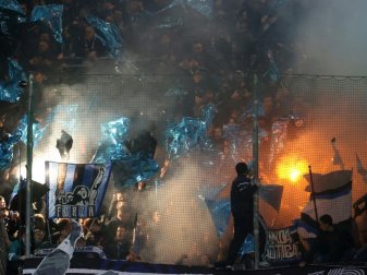 Der HSV darf unter Aufsicht einmmalig Pyro benutzen Der HSV darf unter Aufsicht einmmalig Pyro benutzen