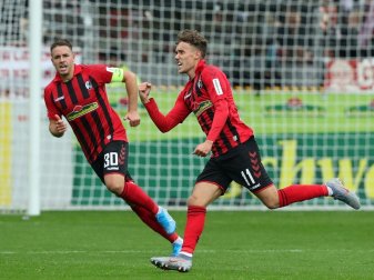 Waldschmidt schießt Freiburg zum Sieg gegen Hoffenheim Waldschmidt schießt Freiburg zum Sieg gegen Hoffenheim