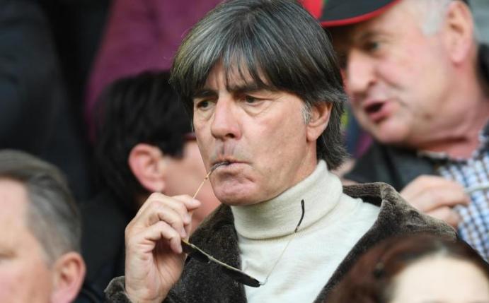 Verfolgte den Freiburger Sieg gegen Hoffenheim live vor Ort: Bundestrainer Joachim Löw. Foto: Patrick Seeger/dpa