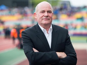 Siegfried Dietrich ist Manager des Rekordmeisters 1. FFC Frankfurt. Foto: Lukas Schulze/dpa Siegfried Dietrich ist Manager des Rekordmeisters 1. FFC Frankfurt. Foto: Lukas Schulze/dpa