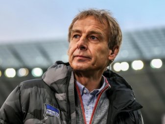 Der plötzliche Rücktritt von Jürgen Klinsmann sorgte bei Hertha BSC für Verwunderung. Foto: Andreas Gora/dpa Der plötzliche Rücktritt von Jürgen Klinsmann sorgte bei Hertha BSC für Verwunderung. Foto: Andreas Gora/dpa