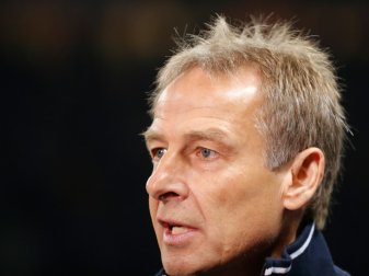 Klinsmann rechtfertigte sich im Facebook-Livechat Klinsmann rechtfertigte sich im Facebook-Livechat