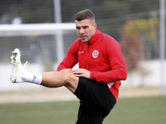 Spielte sowohl für den 1. FC Köln als auch den FC Bayern: Lukas Podolski. Foto: Uncredited/AP/dpa Spielte sowohl für den 1. FC Köln als auch den FC Bayern: Lukas Podolski. Foto: Uncredited/AP/dpa