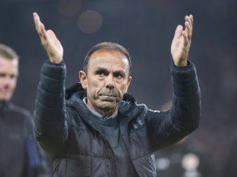 2. Bundesliga: Druck auf Pauli-Trainer Luhukay wächst 2. Bundesliga: Druck auf Pauli-Trainer Luhukay wächst