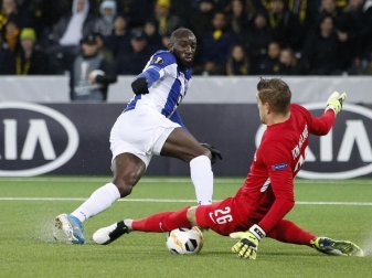 Portos Moussa Marega ist gegen Vitoria Guimares Opfer von rassistischen Beleidigungen geworden. Foto: Peter Klaunzer/KEYSTONE/dpa Portos Moussa Marega ist gegen Vitoria Guimares Opfer von rassistischen Beleidigungen geworden. Foto: Peter Klaunzer/KEYSTONE/dpa