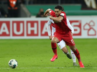 Nadiem Amiri springt Porto-Star Moussa Marega zur Seite Nadiem Amiri springt Porto-Star Moussa Marega zur Seite