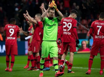 Leverkusens Spieler feiern den 2:1-Sieg über Porto. Foto: Federico Gambarini/dpa Leverkusens Spieler feiern den 2:1-Sieg über Porto. Foto: Federico Gambarini/dpa