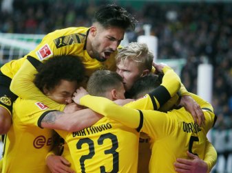 Dortmund behält Anschluss im Titelrennen Dortmund behält Anschluss im Titelrennen