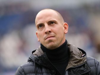 Klagt auf Wiedereinstellung bei Hannover 96: Jan Schlaudraff. Foto: Peter Steffen/dpa Klagt auf Wiedereinstellung bei Hannover 96: Jan Schlaudraff. Foto: Peter Steffen/dpa