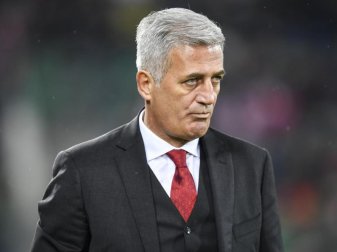 Hat seinen Vertrag als Nationalcoach der Schweiz verlängert: Vladimir Petkovic. Foto: Gian Ehrenzeller/KEYSTONE/dpa Hat seinen Vertrag als Nationalcoach der Schweiz verlängert: Vladimir Petkovic. Foto: Gian Ehrenzeller/KEYSTONE/dpa