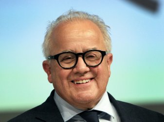 DFB-Präsident gratuliert Egidius Braun DFB-Präsident gratuliert Egidius Braun