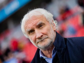 Klare Devise von Leverkusens Sportchef Rudi Völler: Weit kommen in der Europa League. Foto: Rolf Vennenbernd/dpa Klare Devise von Leverkusens Sportchef Rudi Völler: Weit kommen in der Europa League. Foto: Rolf Vennenbernd/dpa