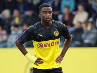 Youssoufa Moukoko könnte bald bei den Dortmunde Profis mittrainieren. Foto: Revierfoto/dpa Youssoufa Moukoko könnte bald bei den Dortmunde Profis mittrainieren. Foto: Revierfoto/dpa