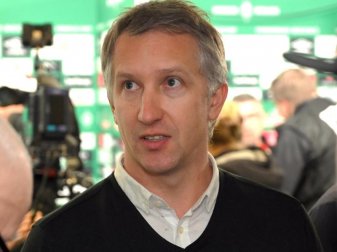 Will als Geschäftsführer Sport erst abtreten, wenn es Werder Bremen wieder bessergeht: Frank Baumann. Foto: Carmen Jaspersen/dpa Will als Geschäftsführer Sport erst abtreten, wenn es Werder Bremen wieder bessergeht: Frank Baumann. Foto: Carmen Jaspersen/dpa