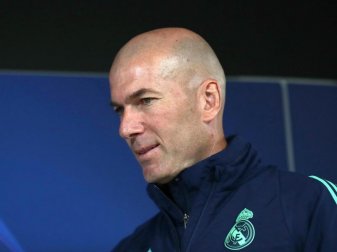 Ist mit Real Madrid momentan nicht in der Spur: Coach Zinedine Zidane. Foto: Manu Fernandez/AP/dpa Ist mit Real Madrid momentan nicht in der Spur: Coach Zinedine Zidane. Foto: Manu Fernandez/AP/dpa
