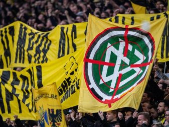 BVB-Fans sorgten erneut für unschöne Begleiterscheinungen. Foto: Guido Kirchner/dpa BVB-Fans sorgten erneut für unschöne Begleiterscheinungen. Foto: Guido Kirchner/dpa
