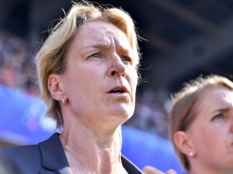 Voss-Tecklenburg und DFB-Frauen auf dem Weg nach Faro Voss-Tecklenburg und DFB-Frauen auf dem Weg nach Faro