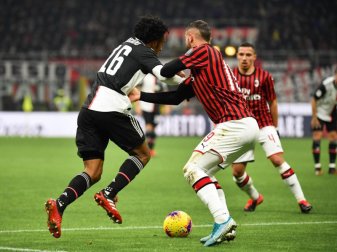 Das Halbfinal-Rückspiel zwischen Juventus Turin und AC Mailand findet ohne Mailänder Fans statt. Foto: Massimo Paolone/Lapresse/Lapresse via ZUMA Press/dpa Das Halbfinal-Rückspiel zwischen Juventus Turin und AC Mailand findet ohne Mailänder Fans statt. Foto: Massimo Paolone/Lapresse/Lapresse via ZUMA Press/dpa