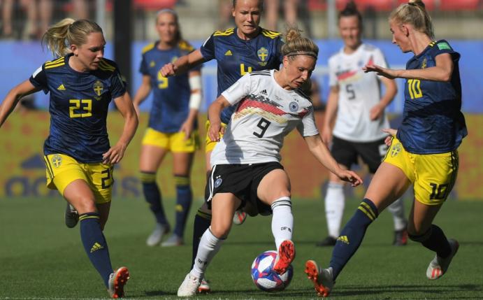 Die DFB-Frauen gewinnen zum Auftakt gegen Schweden 1:0