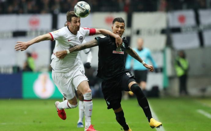 Frankfurt schlägt Bremen und steht im Halbfinale