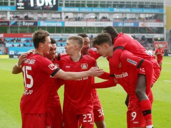 Leverkusen schlägt Frankfurt souverän mit 4:0 Leverkusen schlägt Frankfurt souverän mit 4:0