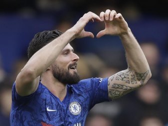 Chelseas Olivier Giroud jubelt nach seinem Treffer gegen den FC Everton. Foto: Matt Dunham/AP/dpa Chelseas Olivier Giroud jubelt nach seinem Treffer gegen den FC Everton. Foto: Matt Dunham/AP/dpa