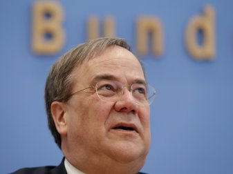Laschet will die Empfehlung von Spahn umsetzen Laschet will die Empfehlung von Spahn umsetzen