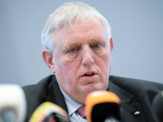Karl-Josef Laumann (CDU) ist der Gesundheitsminister von Nordrhein-Westfalen. Foto: Federico Gambarini/dpa Karl-Josef Laumann (CDU) ist der Gesundheitsminister von Nordrhein-Westfalen. Foto: Federico Gambarini/dpa